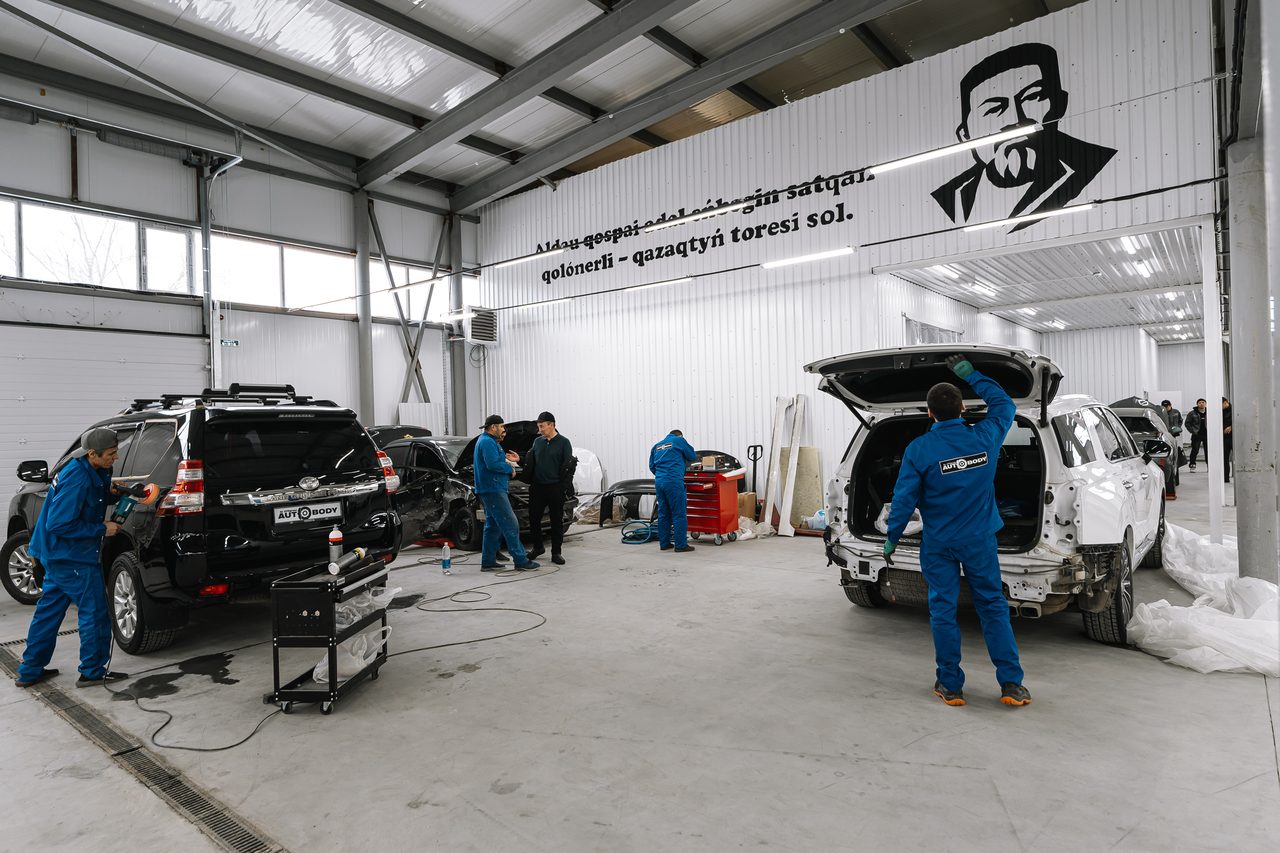 Мастера AUTOBODY за работой
